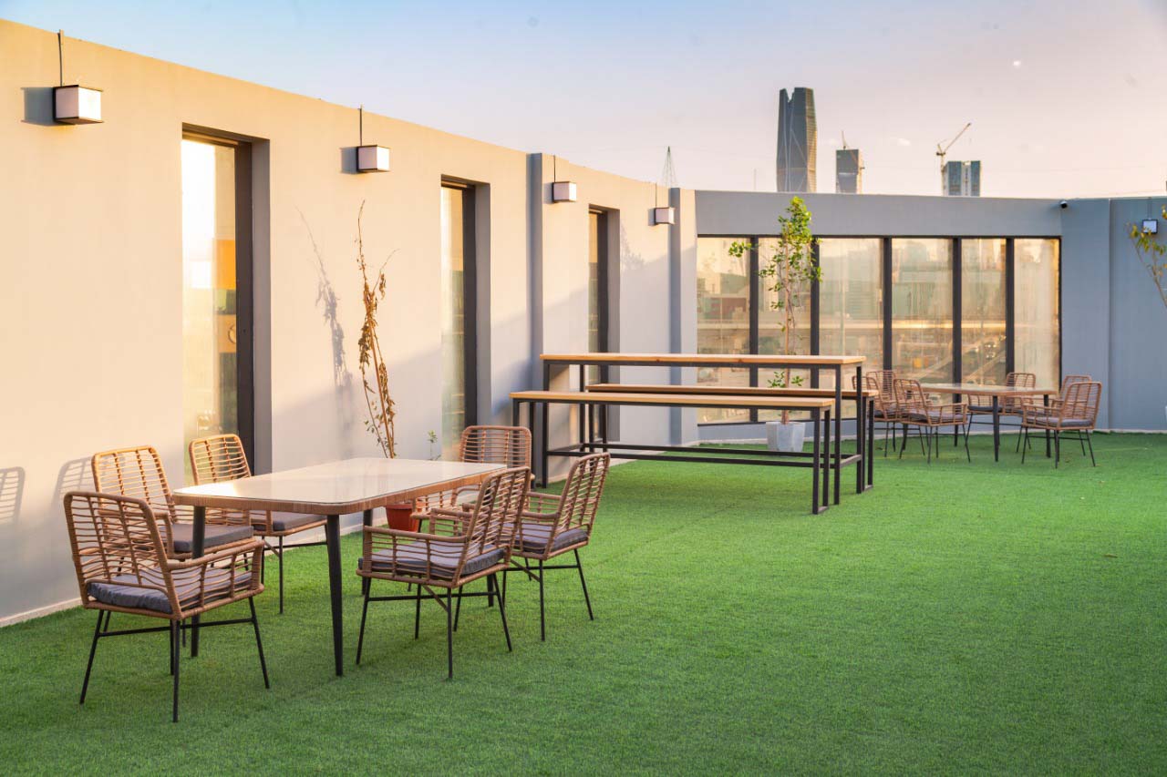 Offices for rent at scale مكاتب للايجار في سكيل  meeting room 1